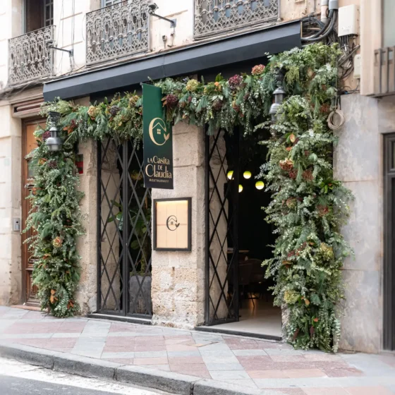 Restaurante mediterráneo con producto de lonja y carnes maduradas - La Casita de Claudia - En el centrico casco antiguo de Alicante